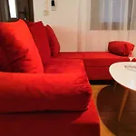 The Little Gem Under The Rocks Apartament
